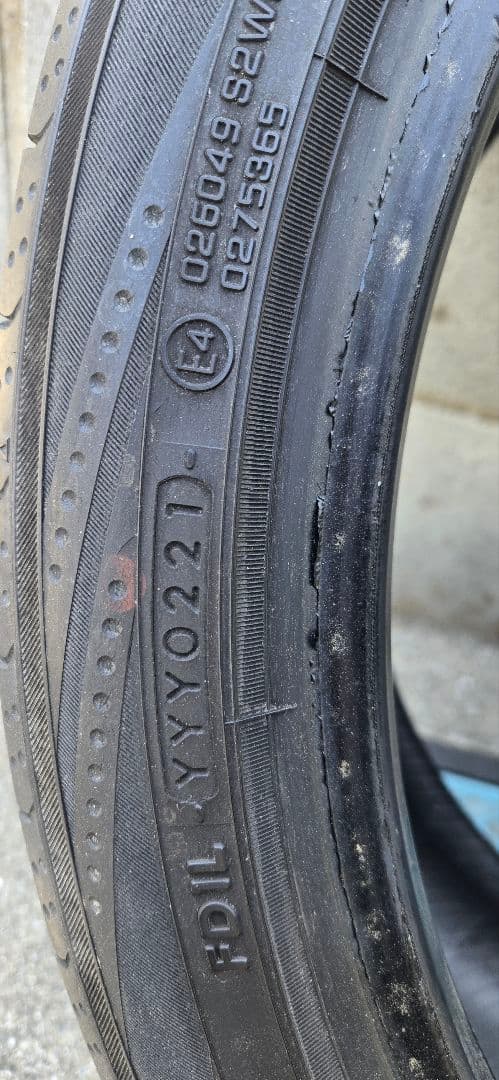 YOKOHAMA　RV02　245/40/R20 21年製2個口発送送料込み①