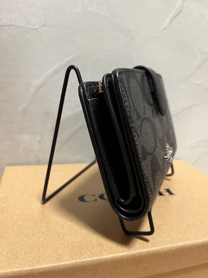 ✨️新品未使用✨️COACH 折り財布 ブラック シグネチャー