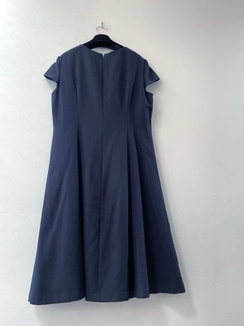 マーリエパーエフデ　新品　紺色ワンピース　13 XL 定価31000円