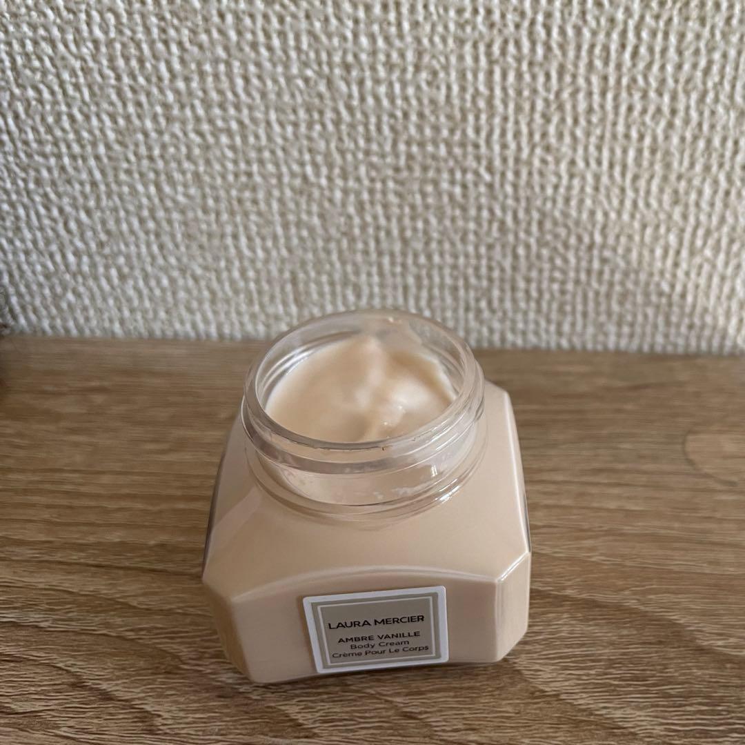 数回使用　ローラメルシエ　アンバーバニラ　ボディークリーム60g 香水15ml