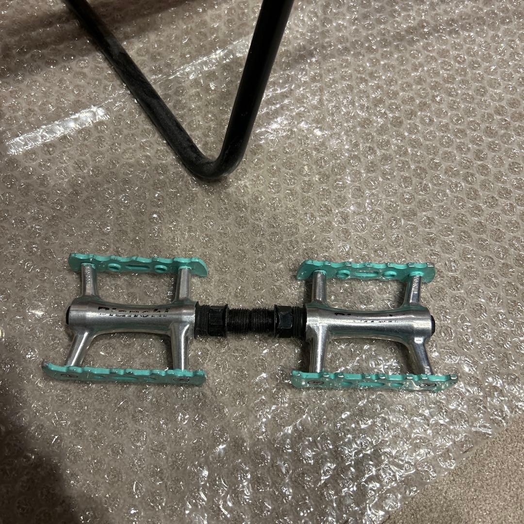 Bianchiロードバイク VIA NIRONE 7SORAモデル　サイズ53