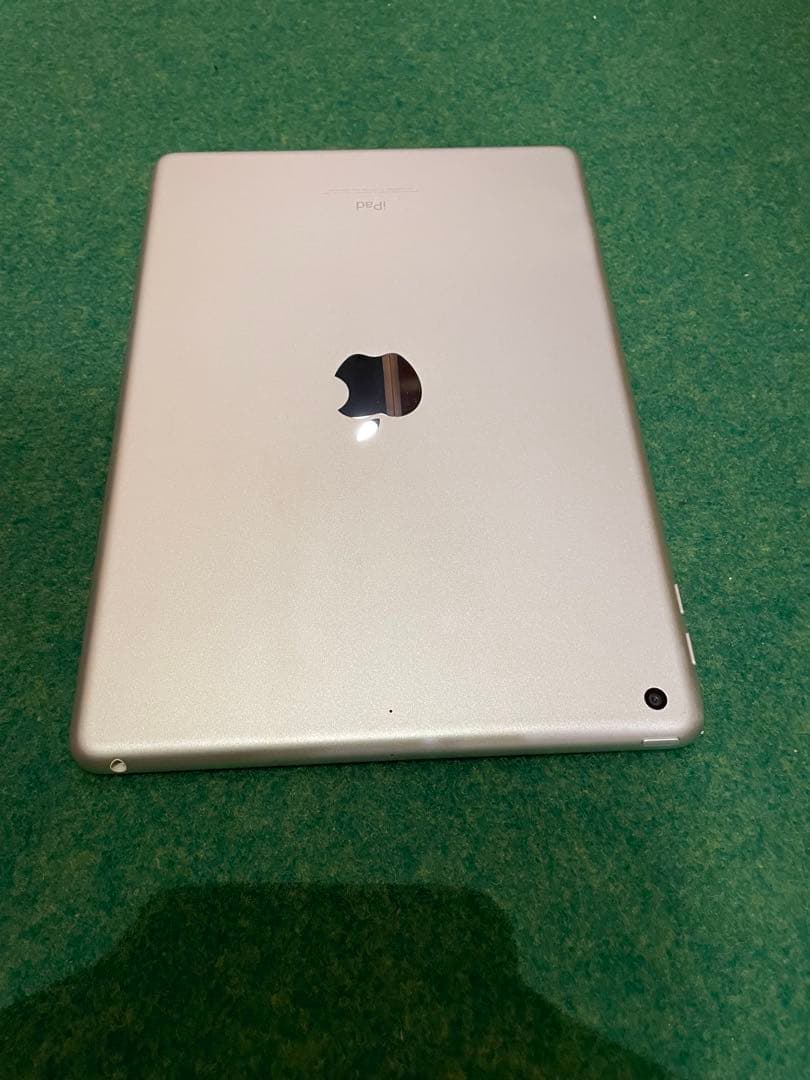 iPad (第6世代) シルバー 32GB WiFi ケース付き④