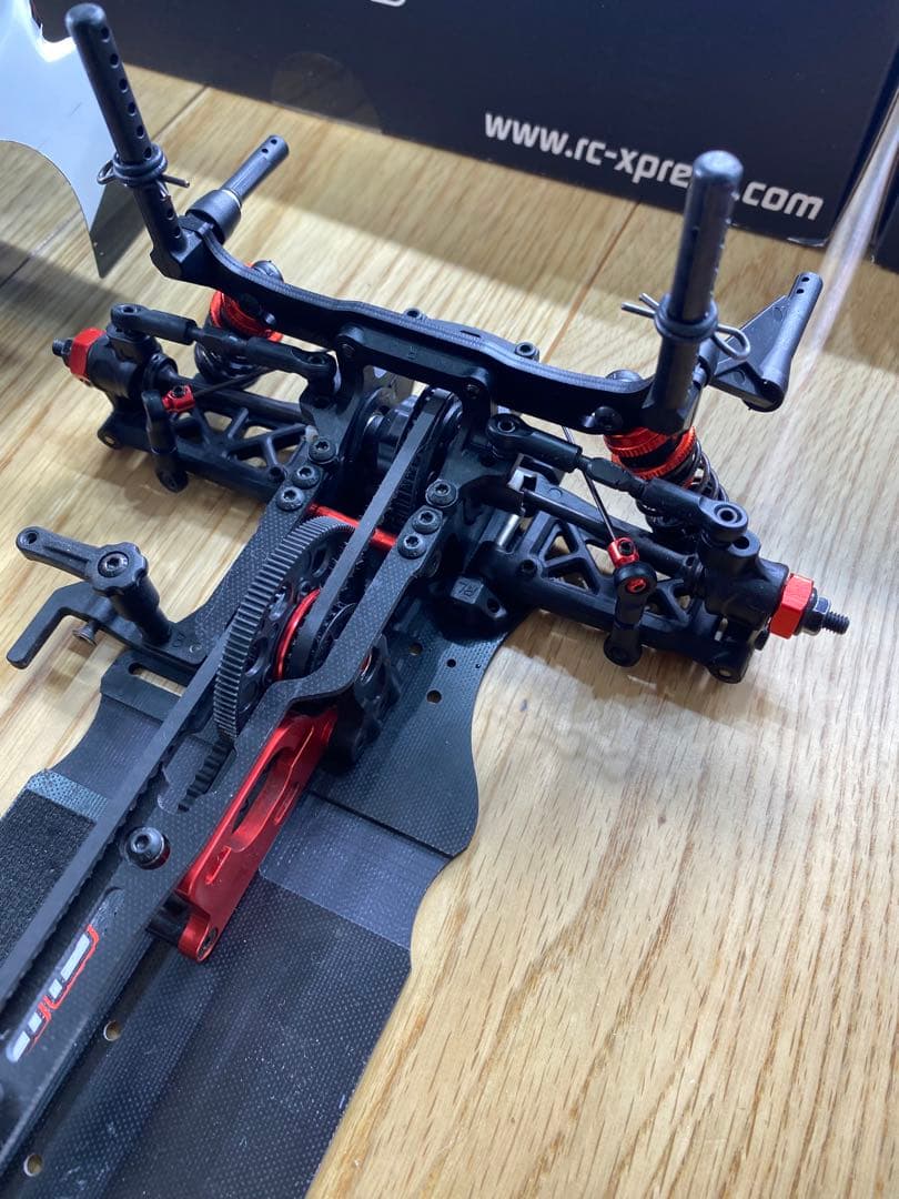 xpress 1/10 FF.MID.FRシャーシ3台セット　スペアパーツ多数