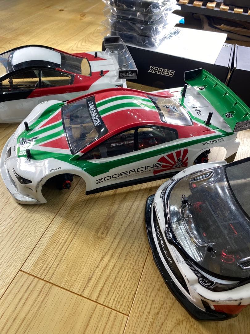 xpress 1/10 FF.MID.FRシャーシ3台セット　スペアパーツ多数