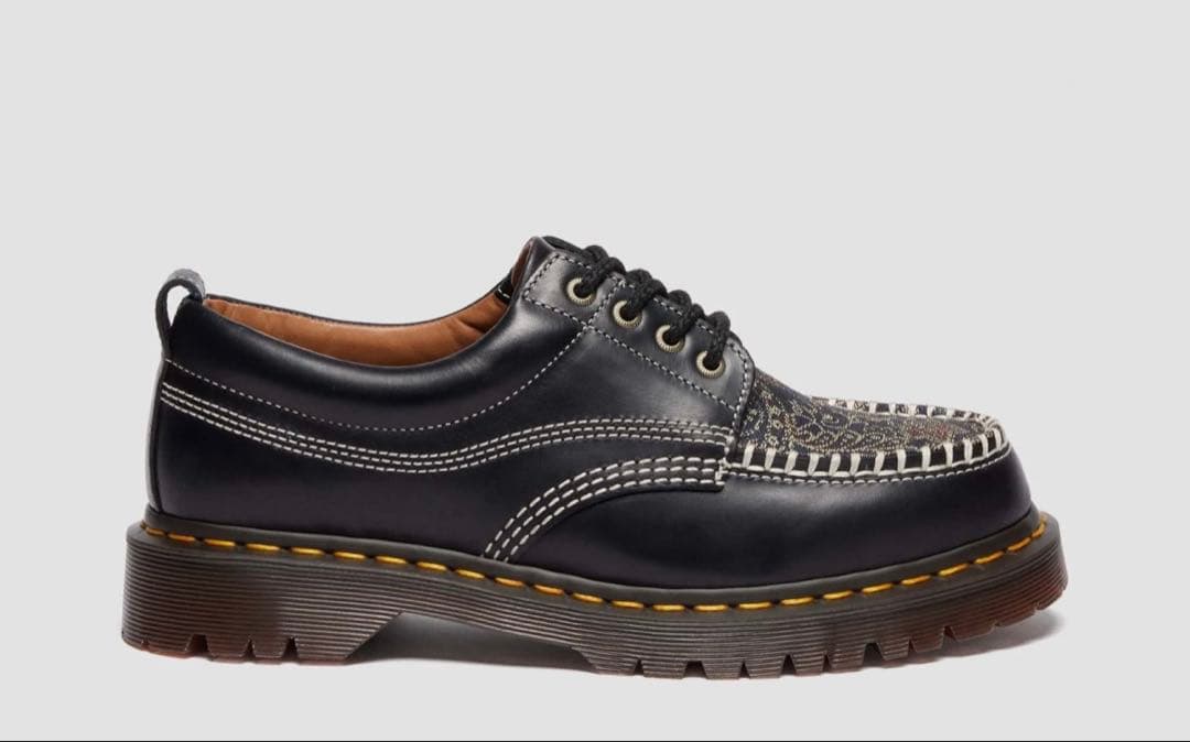 Dr.Martens LOWELL ブラック 4ホール