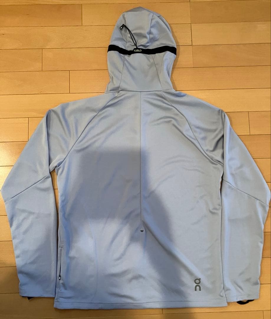 10月24日まで出品‼️【極美品】On クライメートジップフーディ　ライラック M
