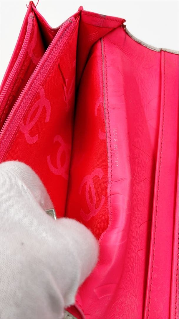 CHANEL シャネル 白 二つ折り 長財布 シールあり カード8枚収納