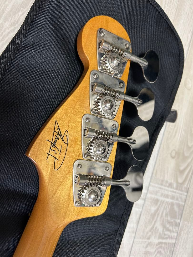 Fender HAMA OKAMOTO Precision Bass
