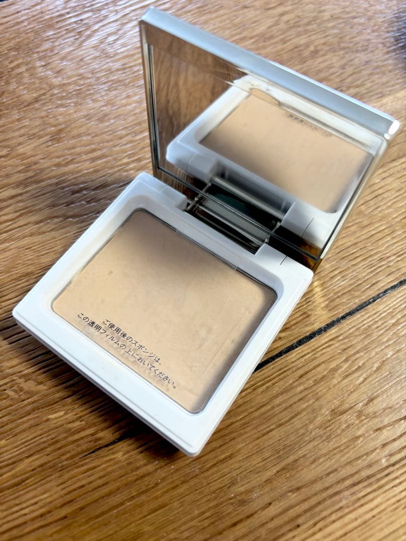 clé de peau タンナチュレールプードルブラン 美白ファンデーション
