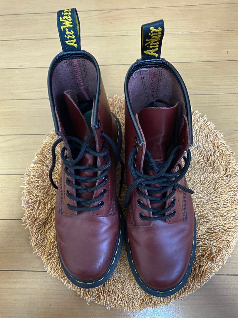 ［特別価格］Dr. Martens チェリーレッド　ハイカットブーツ