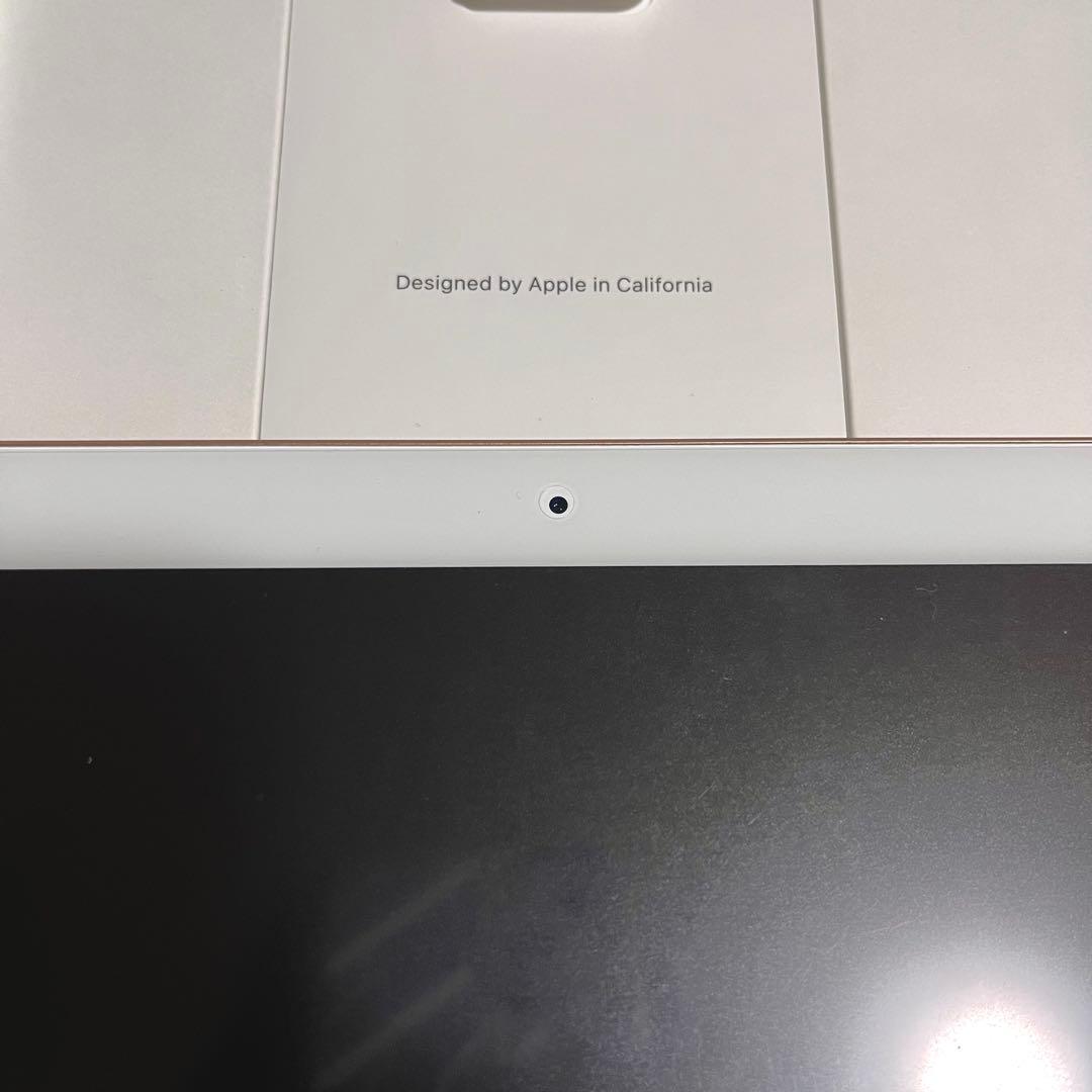 ス*P様　iPad Air3 64GB 【箱・ipadケース・アダプタ付き】
