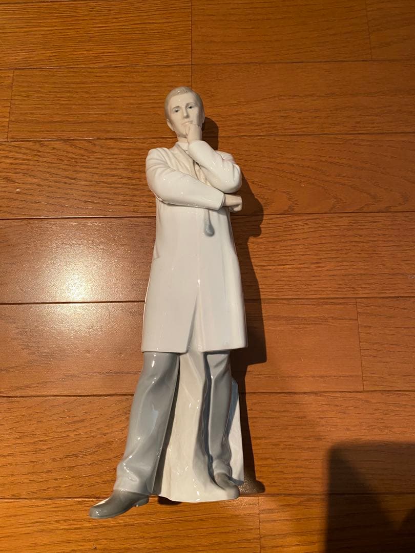 リヤドロ LLADRO スペイン製 優秀なドクター　置物