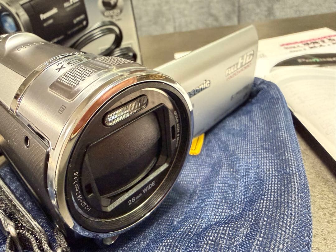 Panasonic HC-V700M ビデオカメラ 本体
