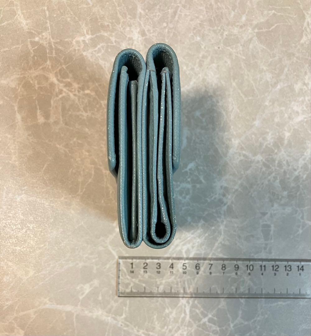 CHANEL シャネル　二つ折り財布　ブルー