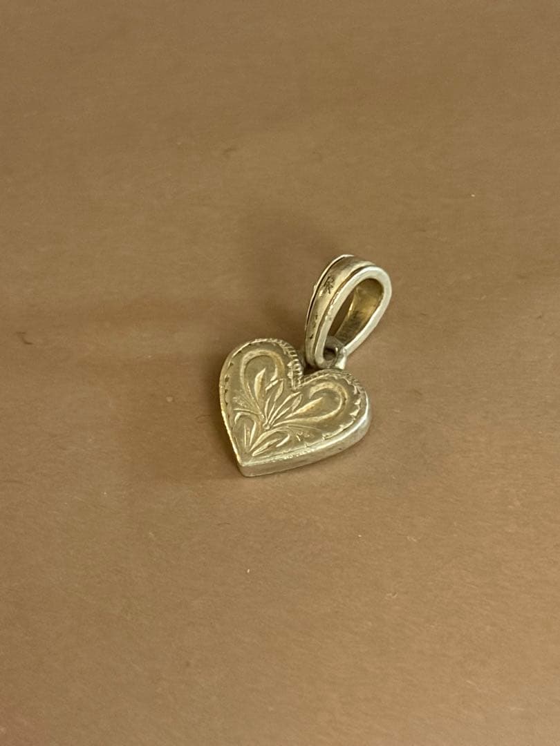 アクセサリー ANTIDOTE BUYERS CLUB Heart Pendant