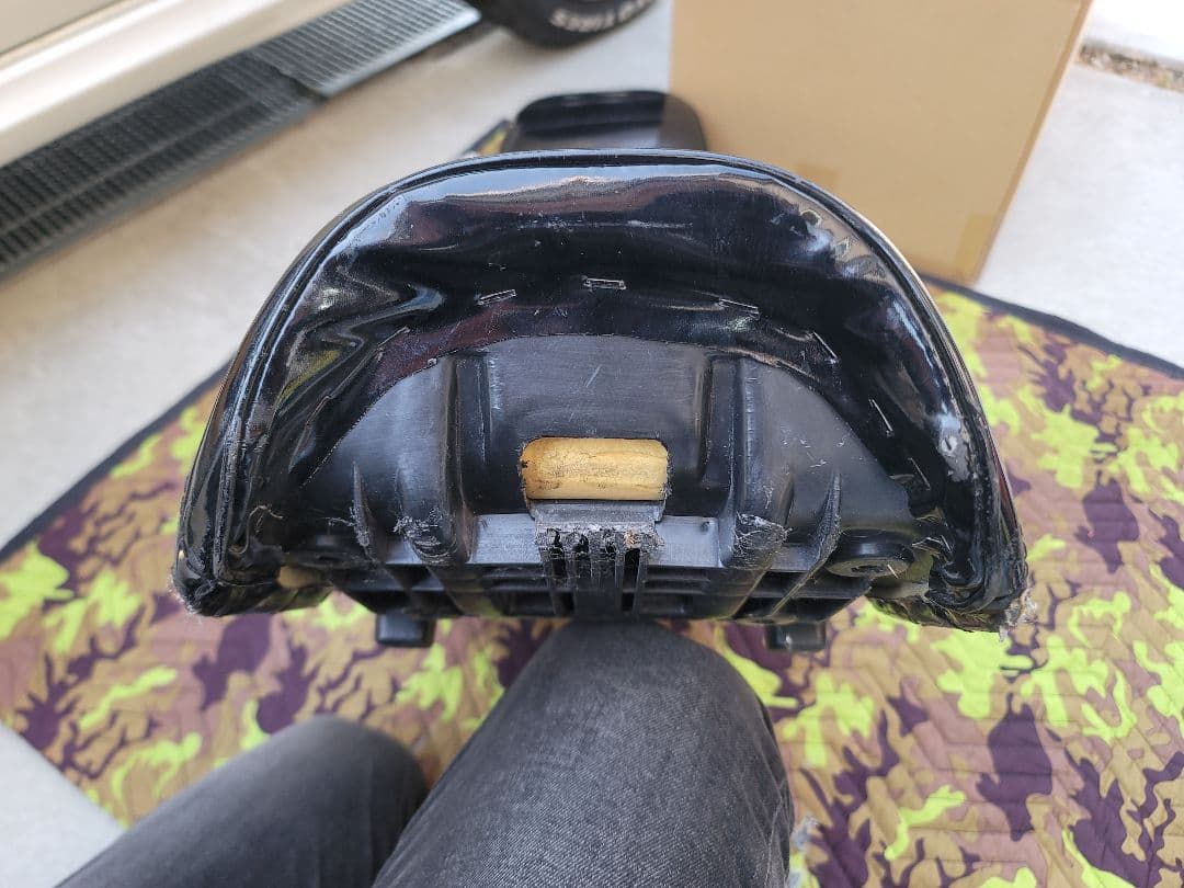 XJR400 4HM エナメル 三段シート タックロール 47cm
