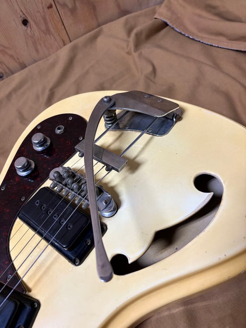 H*T様 Morales Mosrite Model モラレス 日本製　ビンテー
