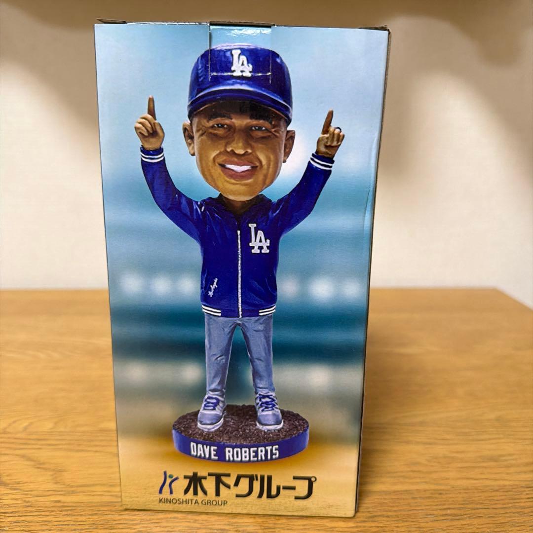 ドジャース Dave Roberts デイブ・ロバーツ監 ボブルヘッド