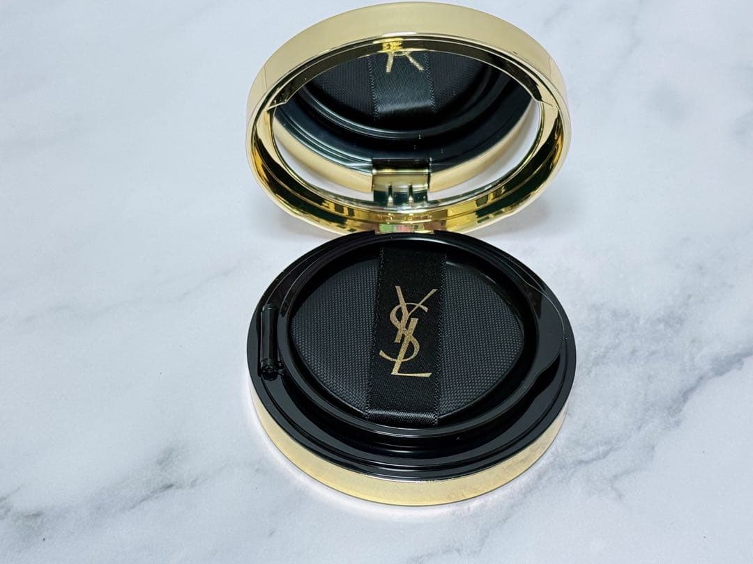 YSL ラディアント タッチ グロウパクト コレクター BR20