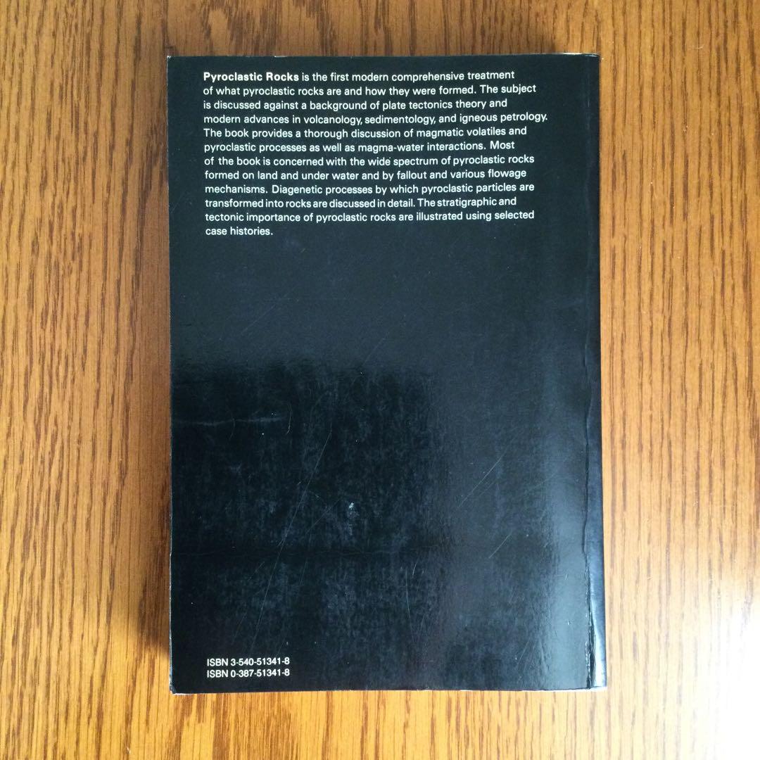 洋書 Pyroclastic  Rocks
