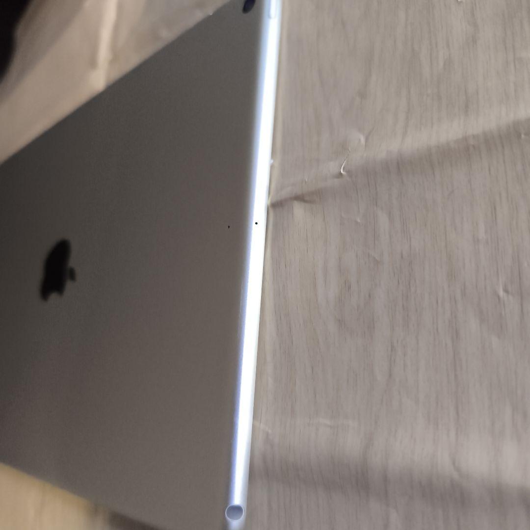 超美品　iPad Air第3世代/64GBWi-Fiモデル Apple