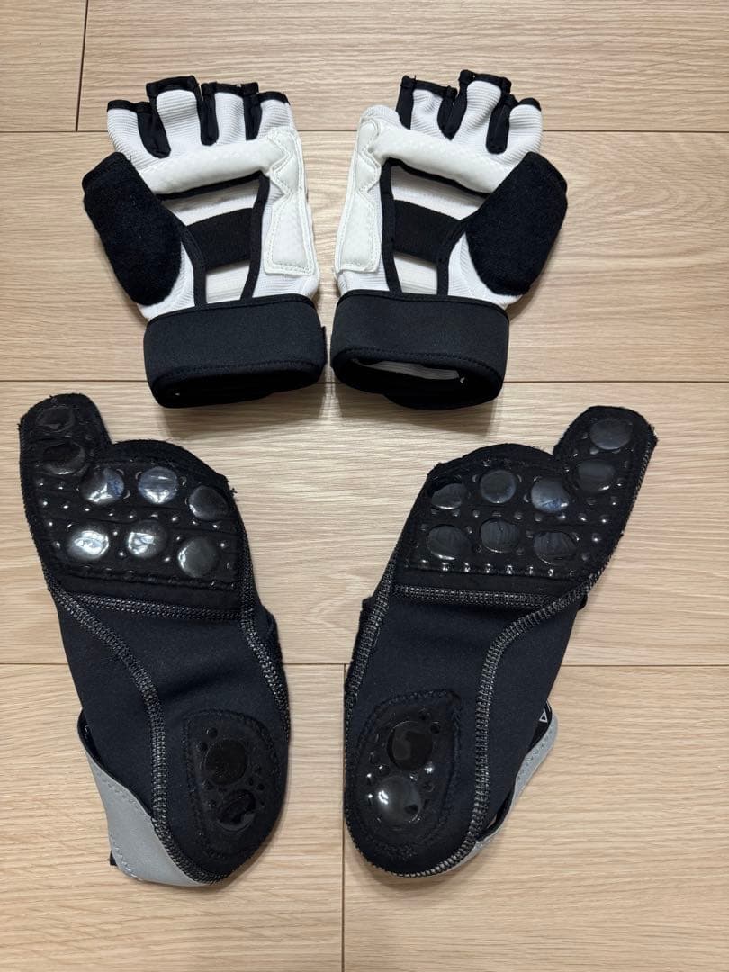 LAVA ラバ 暗闇キックボクシング　グローブ（M）シューズ（L）