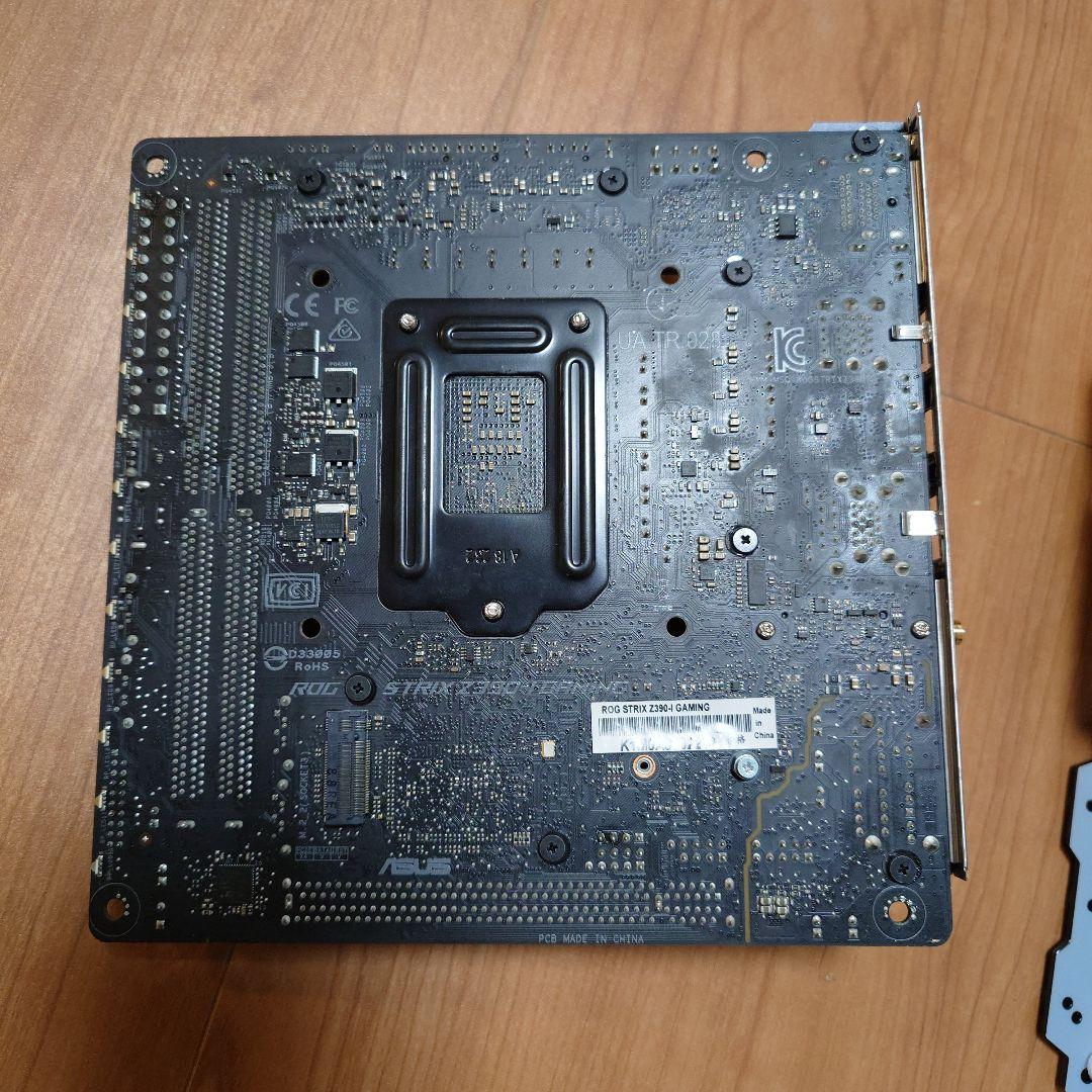mini-ITX マザーボード ASUS Z390