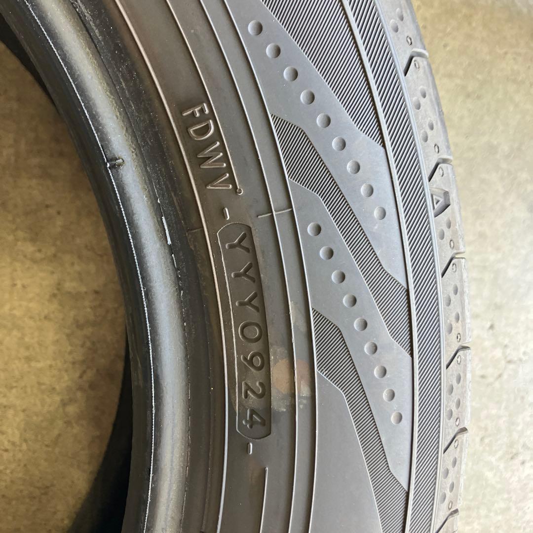 YOKOHAMA 195/60R16 BluEarth-RV4本セレナ