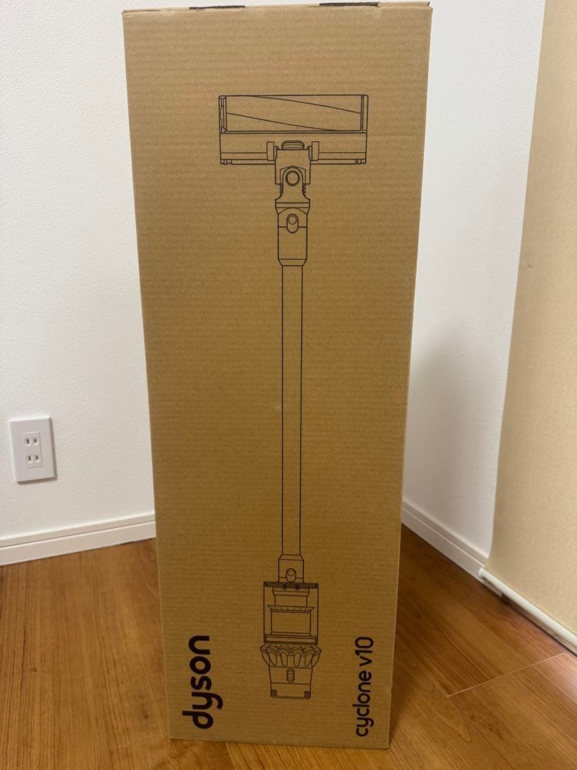 Dyson ダイソン　Cyclone V10 Fluffy SV12