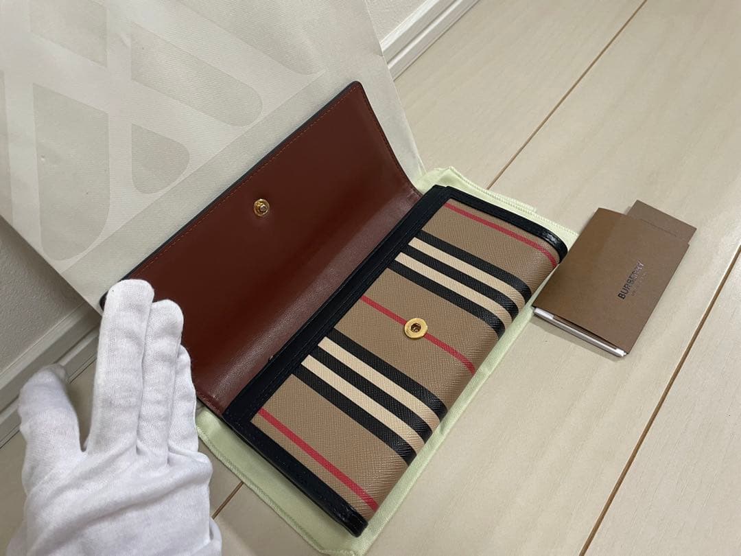 BURBERRY ストライプ 二つ折り財布