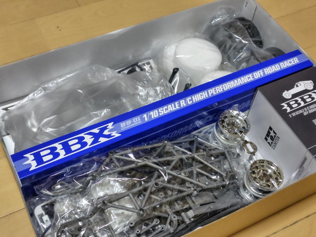 タミヤ RC BBX (BB-01シャーシ) ／ボディカット済