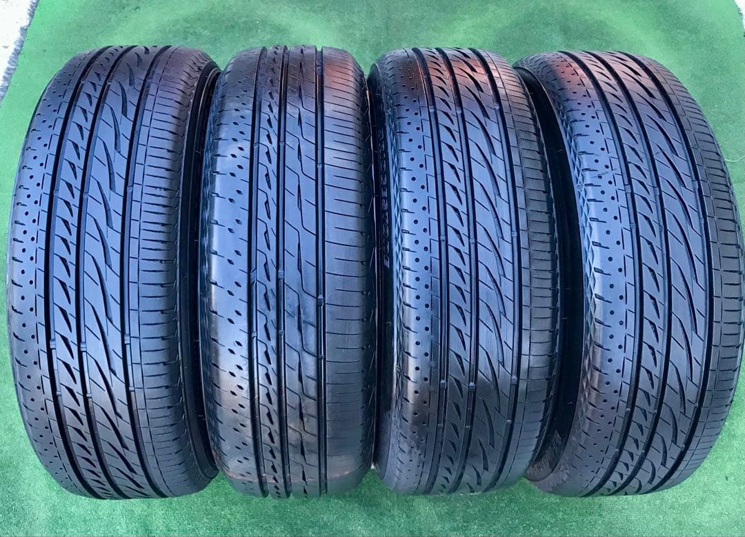 215/60 R17 BRIDGESTONE REGNOラジアルタイヤ2本