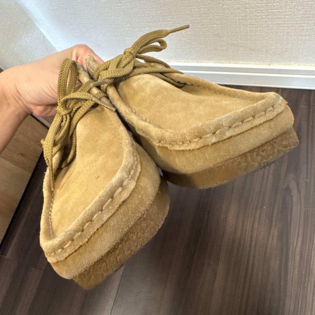美品 Clarks ワラビーモカシン ダークサンドスエード 265