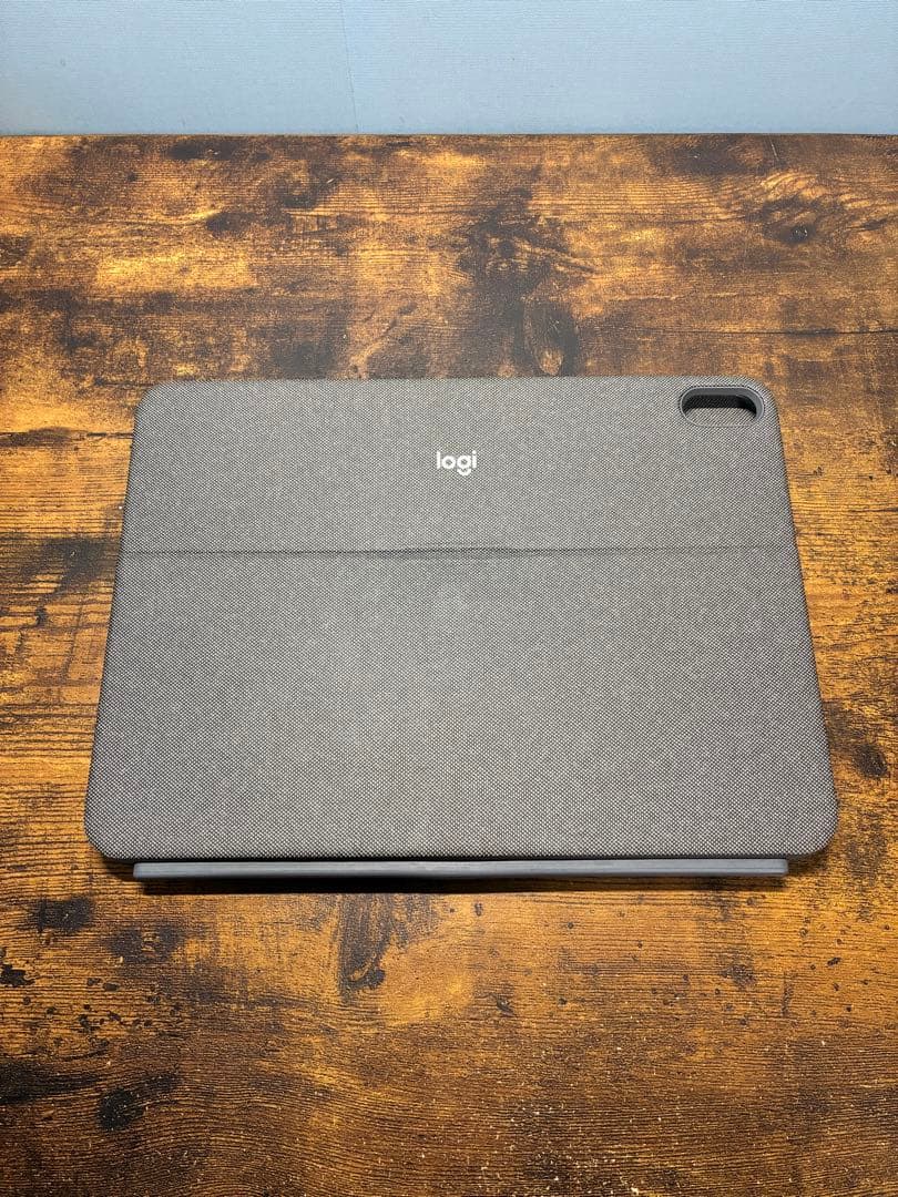 Logicool iPad Airトラックパッド付きキーボード一体型ケース
