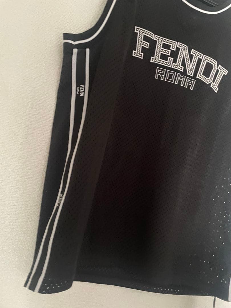 FENDI メッシュタンクトップ ロゴ　刺繍　ベスト