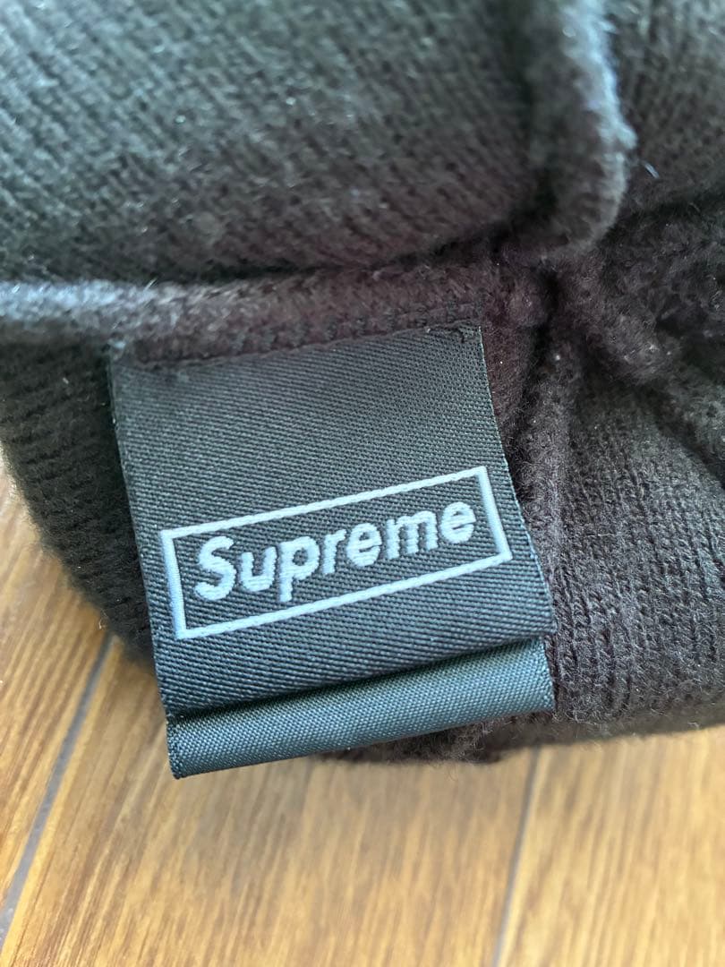Supreme × New Era ビーニー【Sロゴツノ】