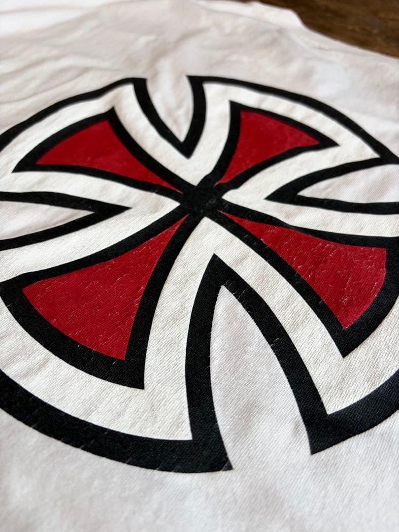 00s Independent Truck Co. アイアンクロス ロゴTシャツ