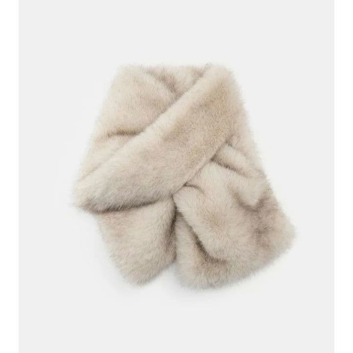 完売品 ZARA フェイクファー マフラー エクリュ