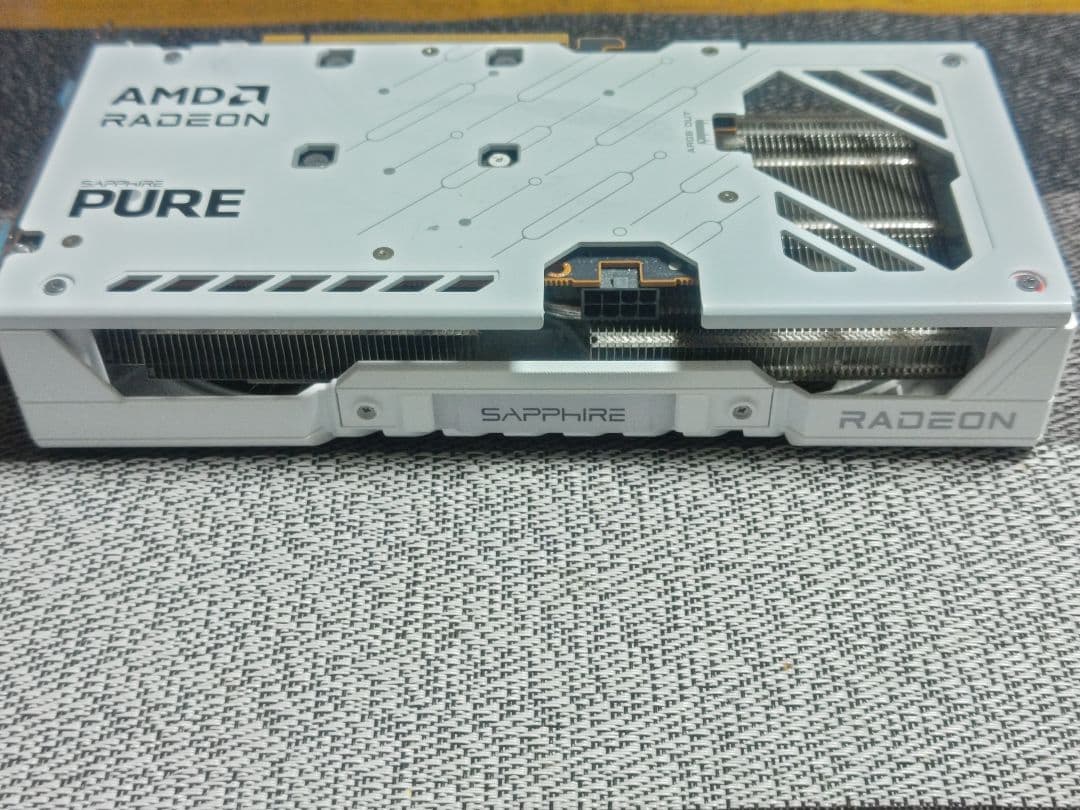 グラフィックボード・グラボ・ビデオカード SAPPHIRE Radeon RX 9060 XT 16G