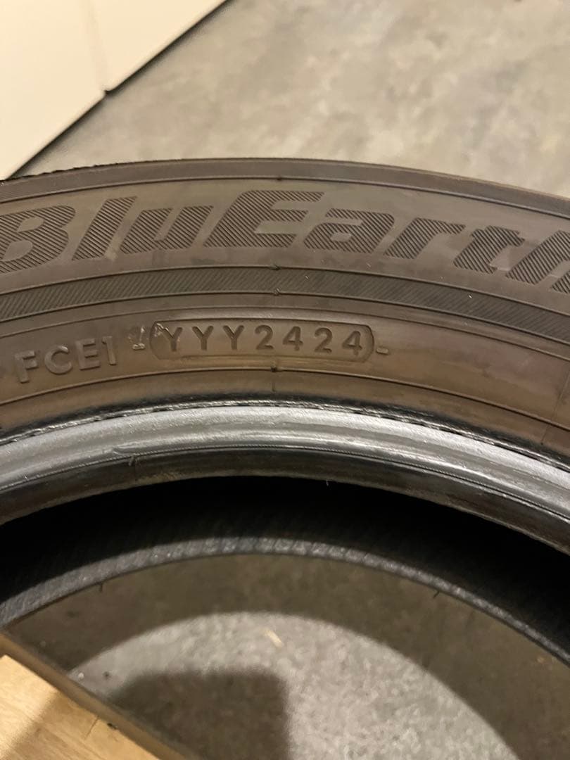 送料込！バリ山！24年製！ヨコハマブルーアース145\80-13 3本のみ