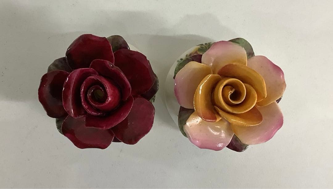 ロイヤルアルバートの陶花 塩胡椒入れ キャンディボックス 薔薇の小物入れ