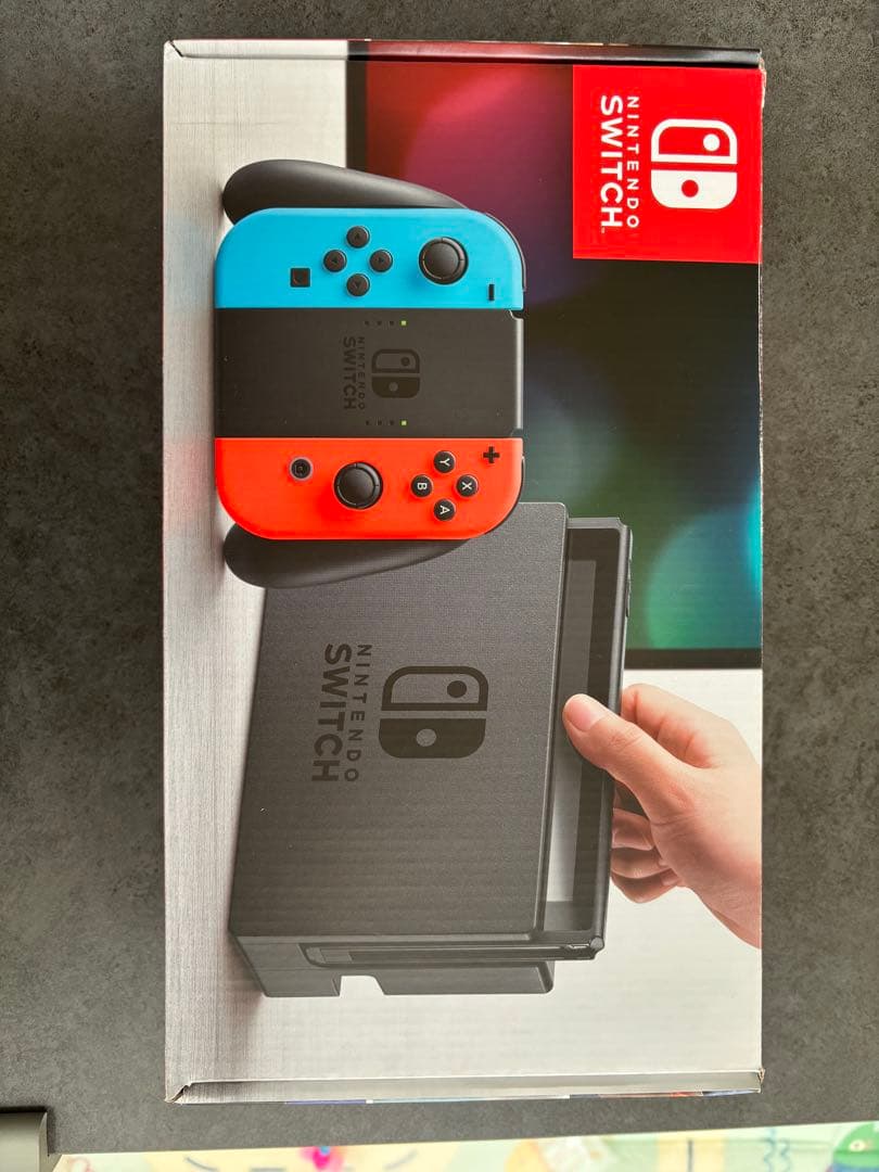 Nintendo Switch 本体　Joy-Con 2セット付き
