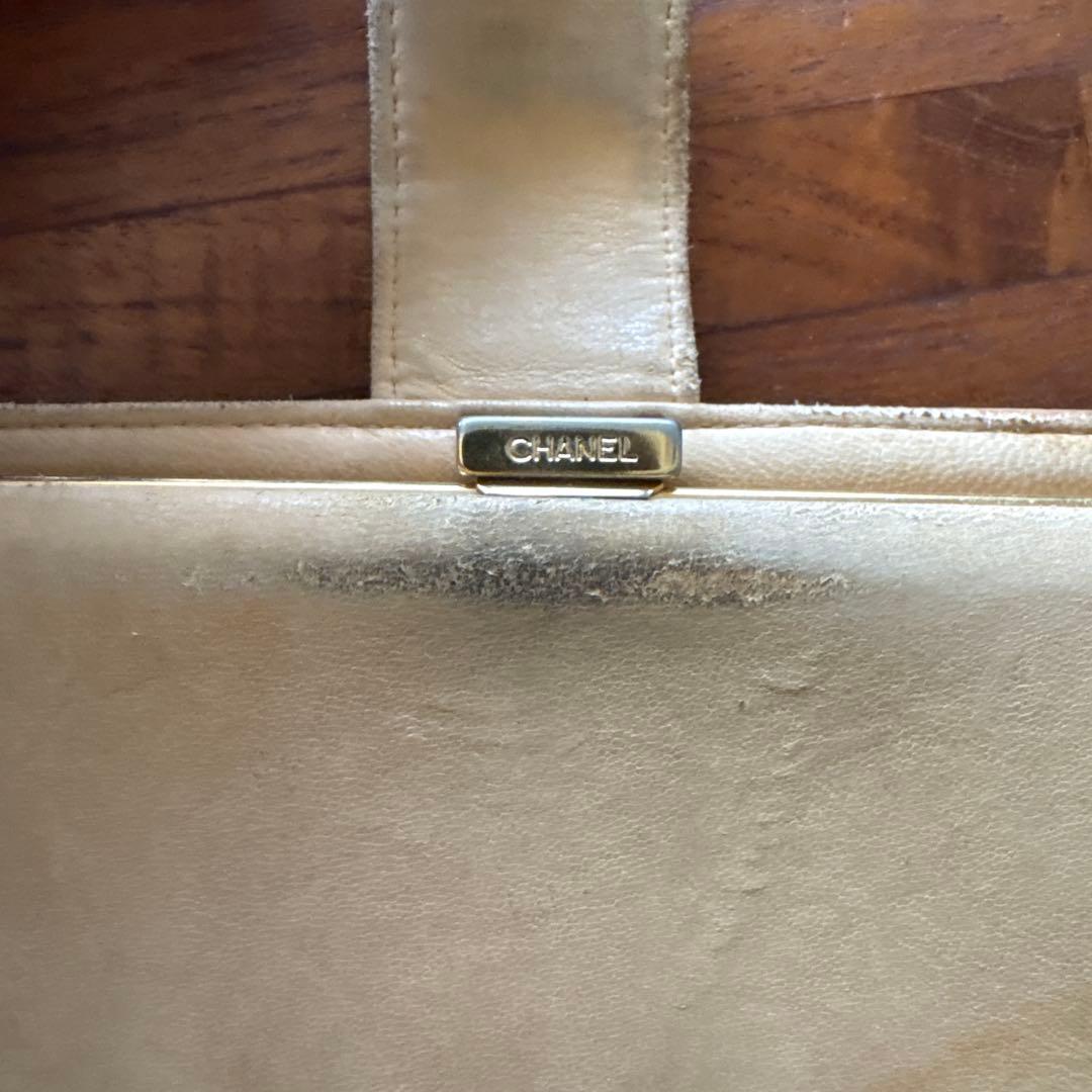 CHANEL シャネル　キャビアスキン　二つ折り財布　ベージュ　レザー