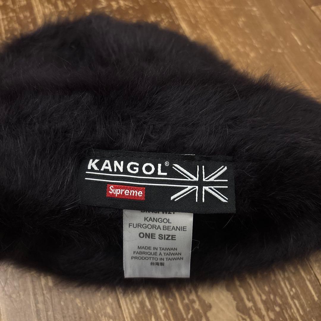 黒いファー風ニット帽 Supreme/Kangol