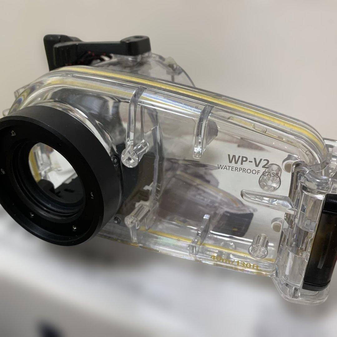 Canon iVIS HF M32 ビデオカメラ 本体とウォータープルーフケース