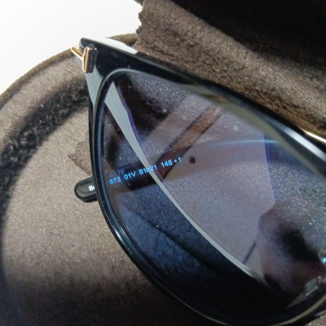 TOM FORD サングラス　TF672 01v