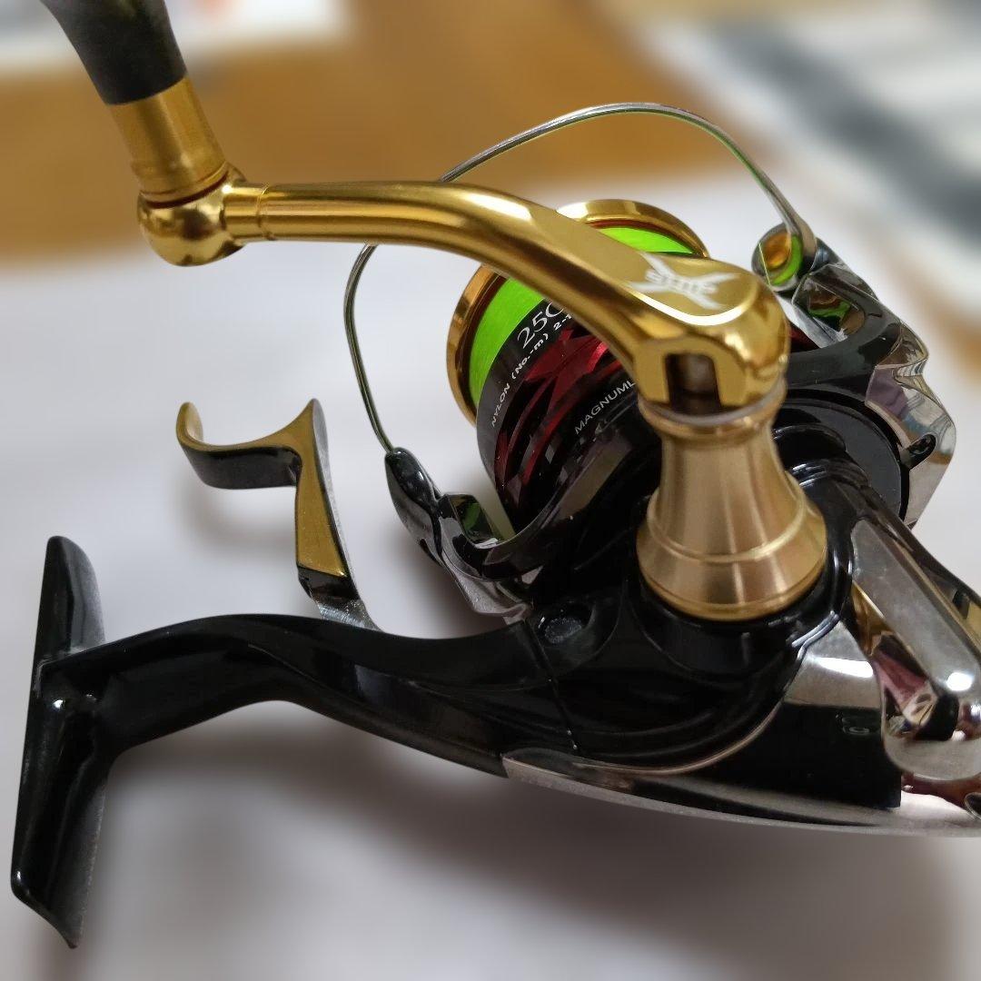 シマノbbxハイパ−フォス2500dxg右、左巻OKです