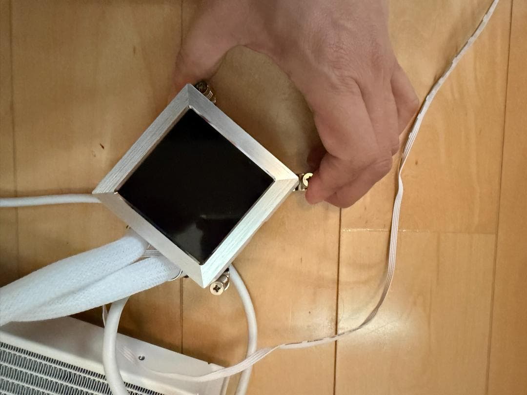 Lianli HydroShift LCD 360 ホワイト液体冷却