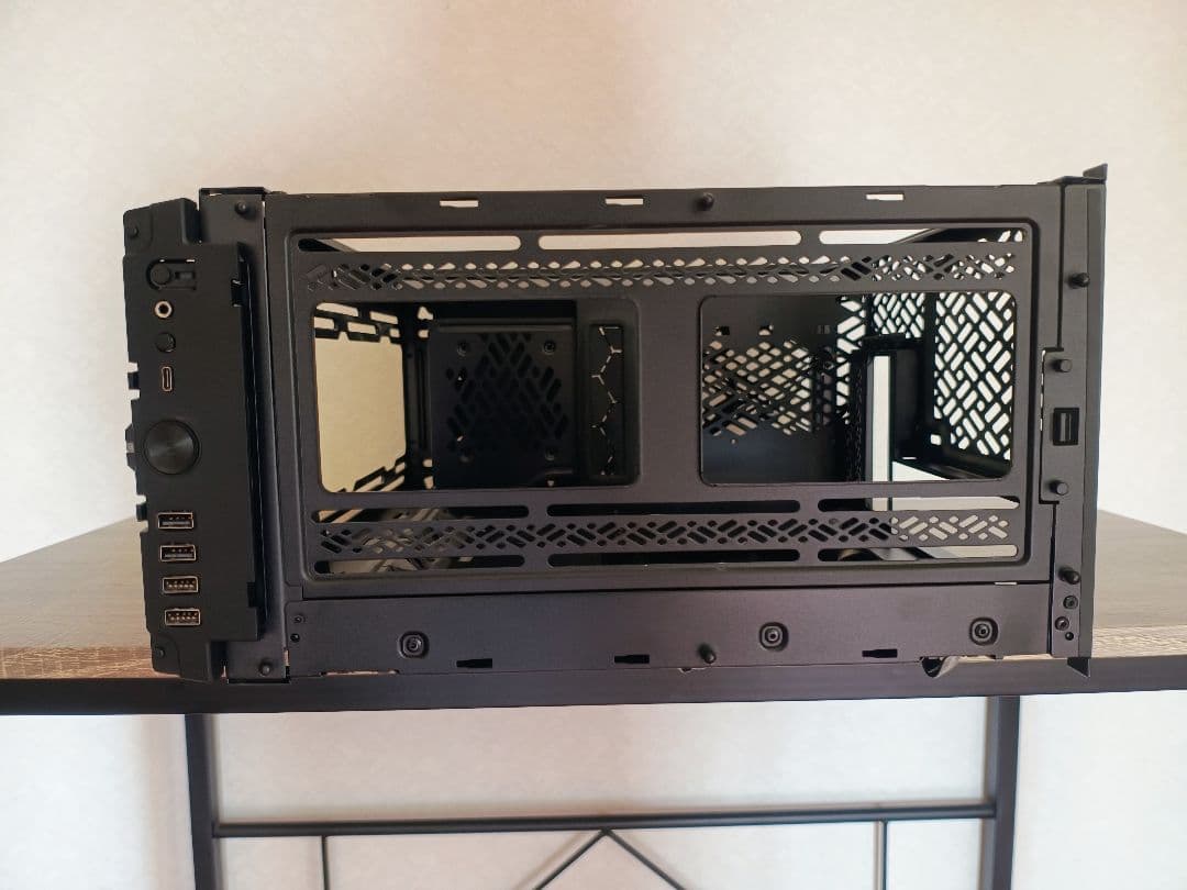 Define 7 Mini Solid ミニタワー型PCケース