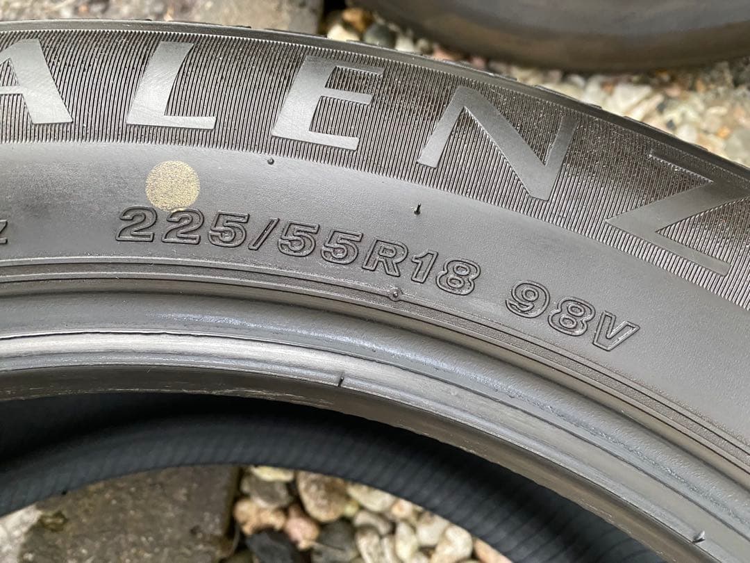 ①R！ブリヂストン 225/55R18 ALENZA LX100 22年製